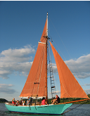 photo of the sloop Woody Guthrie